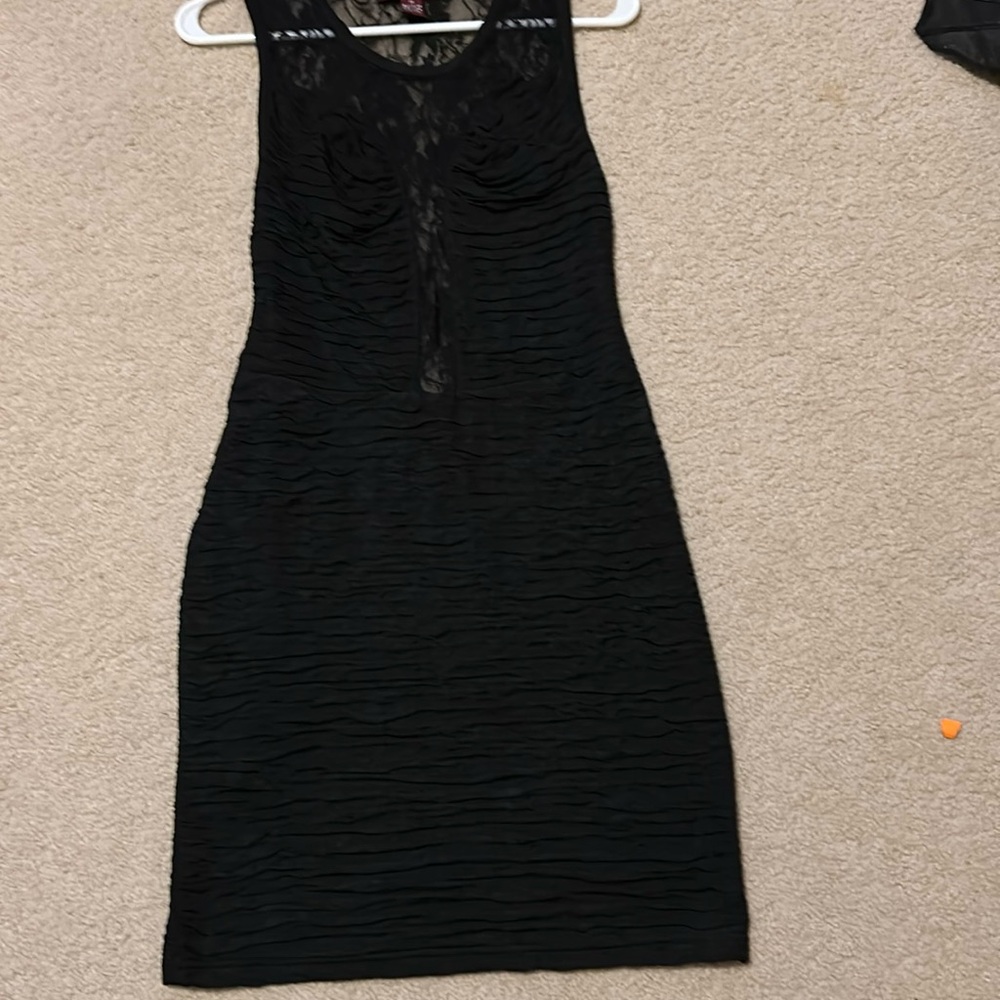 Black polyester dress with lace